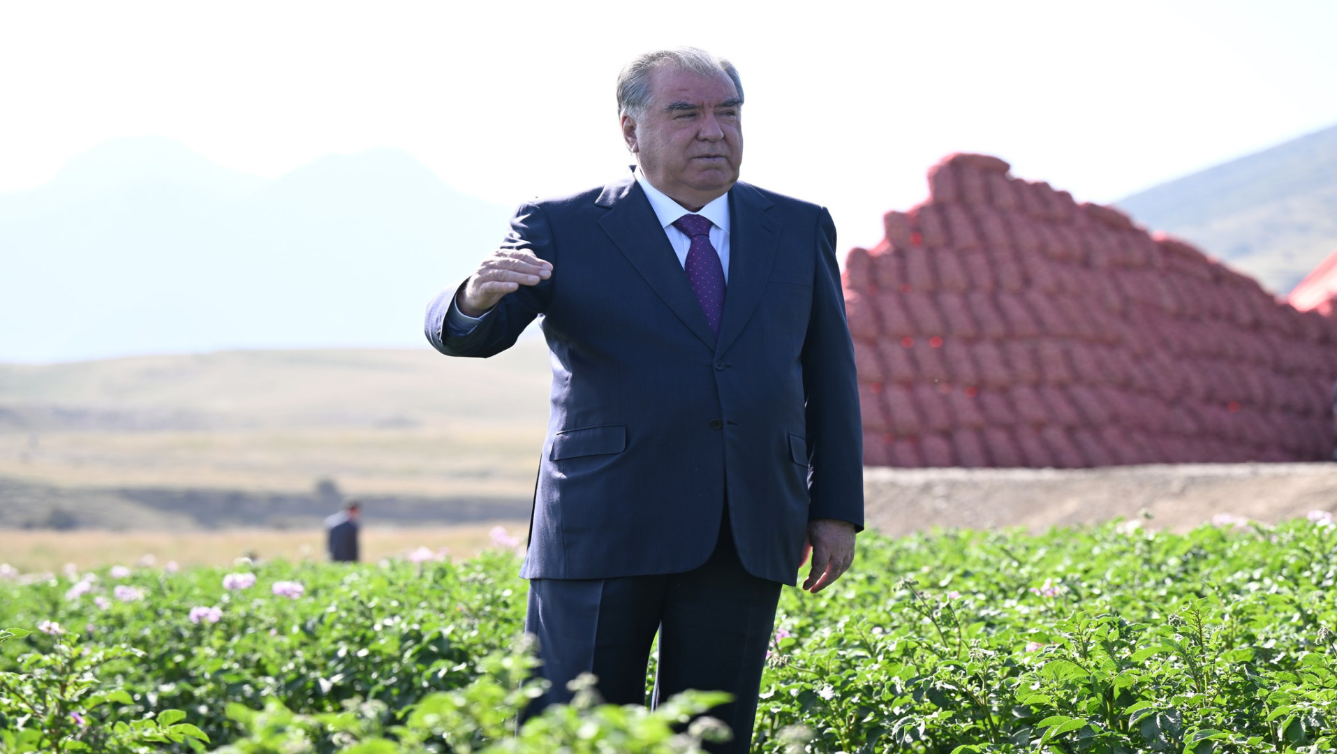 РӮЗИ ПРЕЗИДЕНТ – РАМЗИ ВАҲДАТ ВА ПОЙДОРИИ ДАВЛАТ