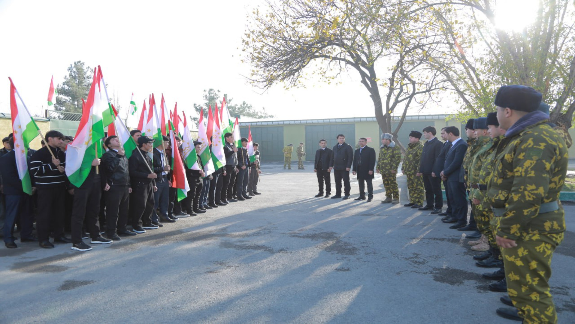 ИҚДОМ: “ХИЗМАТИ МОДАР-ВАТАНРО АЗ ДИЛУ ҶОН МЕКУНЕМ”