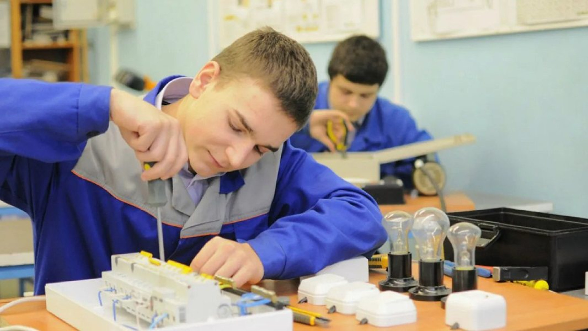 НАҚШИ ТАҲСИЛОТИ КАСБӢ ДАР ТАЪМИНИ ШУҒЛИ УСТУВОРИ ҶАВОНОН