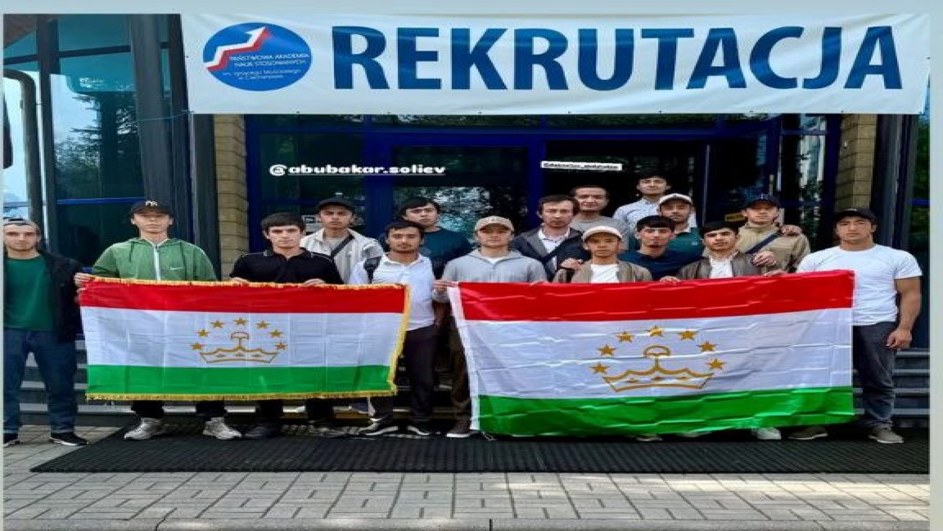 ДОНИШҶӮЁНИ ДОНИШКАДАИ ПОЛИТЕХНИКӢ ДАР ХОРИҶИ КИШВАР ТАҶРИБА МЕОМӮЗАНД