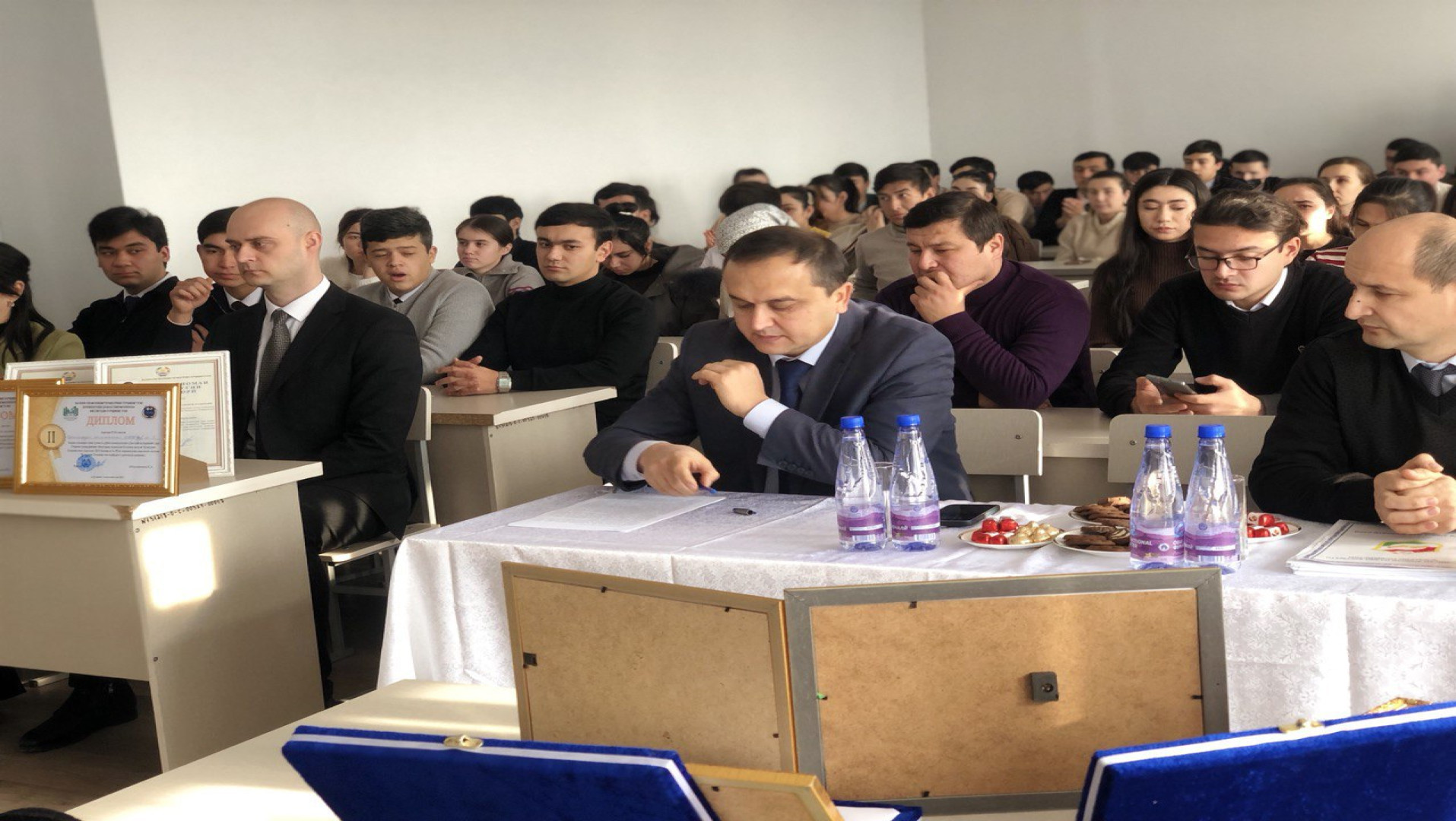 СЕМИНАР: ХИЗМАТРАСОНИҲОИ АНДОЗӢ ДАР ШАРОИТИ РАҚАМИКУНОНӢ