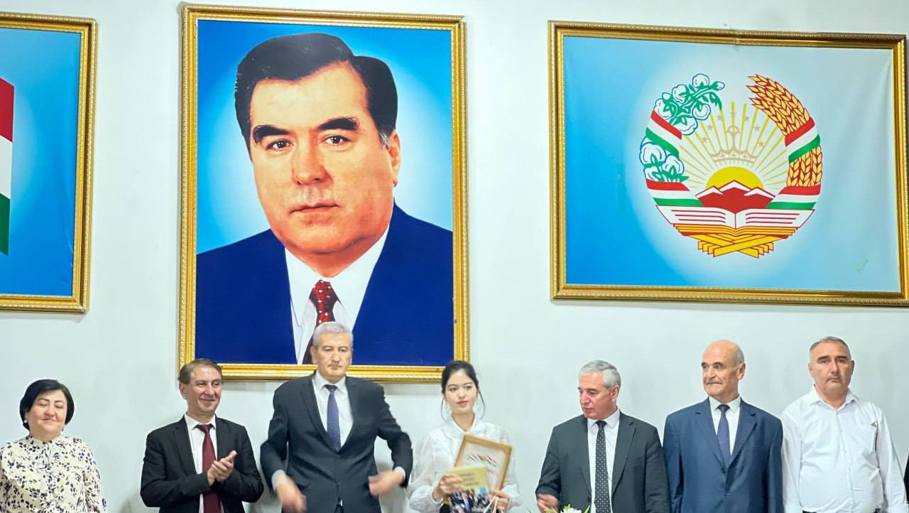 ИФТИХОРИ МО: МАҚОМИ АВВАЛИ ДОНИШҶӮИ ДОНИШКАДА ДАР ОЗМУНИ ВИЛОЯТИИ “ВАҲДАТ-БАҚОИ МИЛЛАТ”